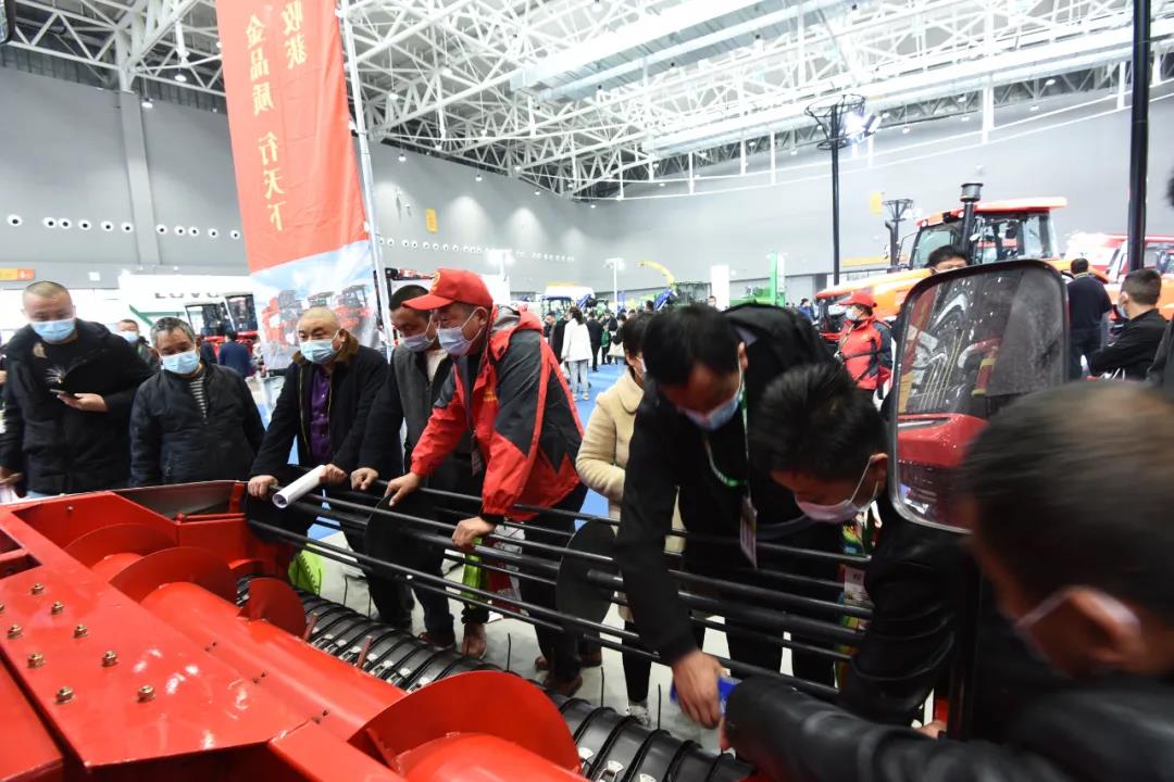 網(wǎng)聚農(nóng)機(jī)人的力量!鄭州中聯(lián)用戶俱樂部正式成立