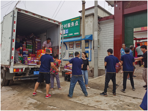 風雨同舟 中聯(lián)收獲與您同滎