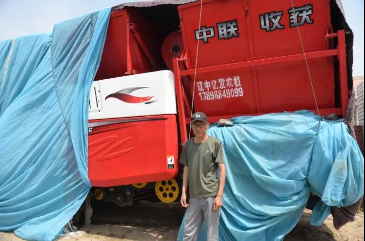 很慶幸,中聯(lián)收獲花生機是我人生中的
臺農(nóng)機