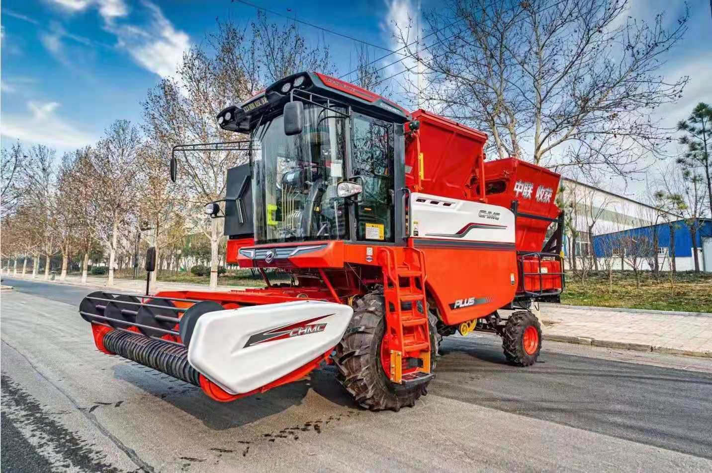 很慶幸,中聯(lián)收獲花生機是我人生中的
臺農(nóng)機