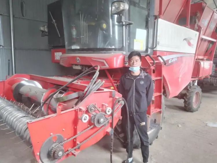 孔慶宇：質(zhì)量可靠收益高，中聯(lián)收獲花生機(jī)是我心目中的
(圖1)