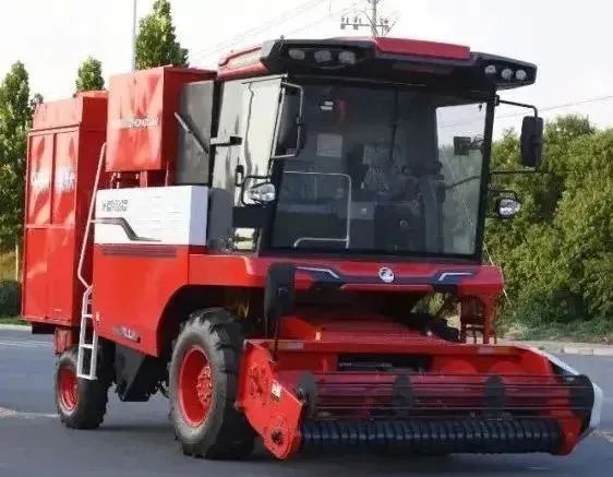 唐山豐南石建波:2年買(mǎi)5臺(tái) 選擇中聯(lián)收獲無(wú)悔亦無(wú)憂(yōu) 924.jpg