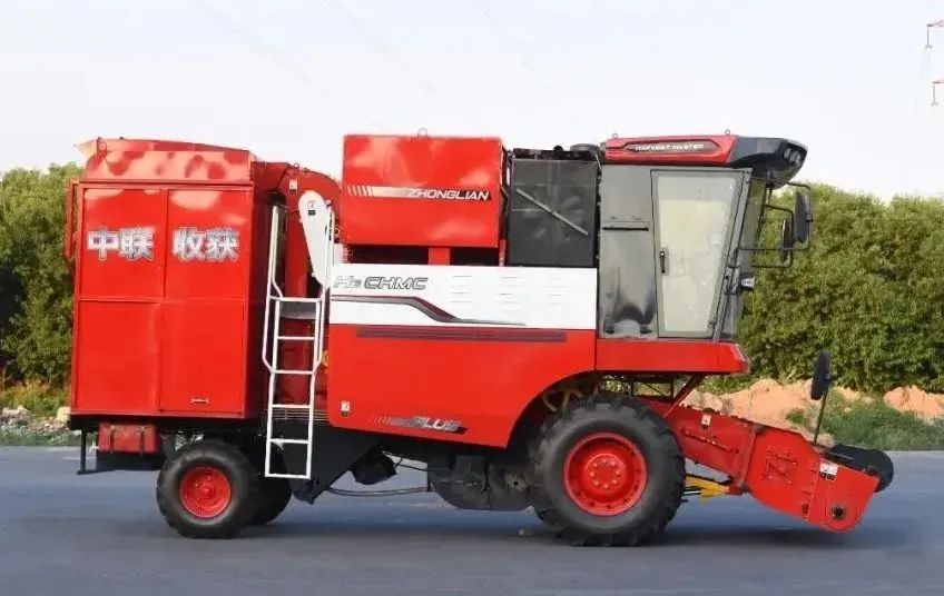 唐山豐南石建波:2年買(mǎi)5臺(tái) 選擇中聯(lián)收獲無(wú)悔亦無(wú)憂(yōu) 924-3.jpg