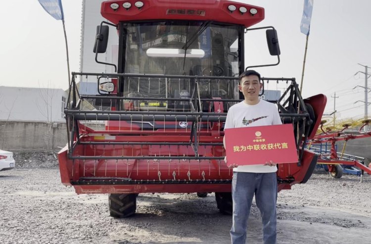 來自90后經(jīng)銷商的認(rèn)可：從小接觸新疆—2小麥機，對中聯(lián)收獲完全認(rèn)可(圖1)